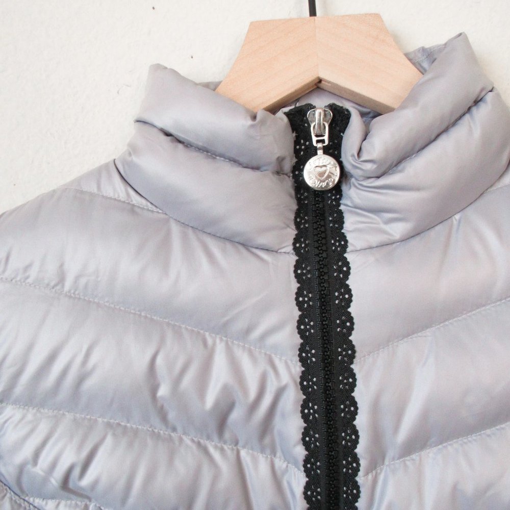 BETSEY JOHNSON Lightweight Quilted Puffer Jacket Down Jacket Lightweight Silver - Picture 3 of 12